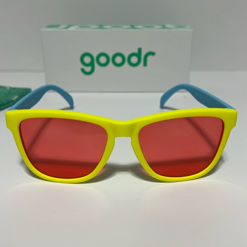Goodr PINEAPPLE PAINKILLERS Sunglasses In YELLOW/BLUE. NIB